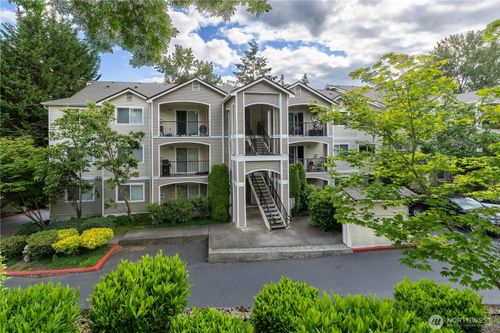 a104-10709 Valley View Rd, Bothell, WA, 98011-3292 | Card Image