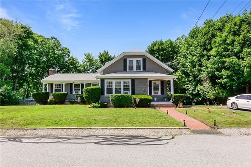 11 Crossland Rd, West Warwick, RI, 02893-1203 | Card Image