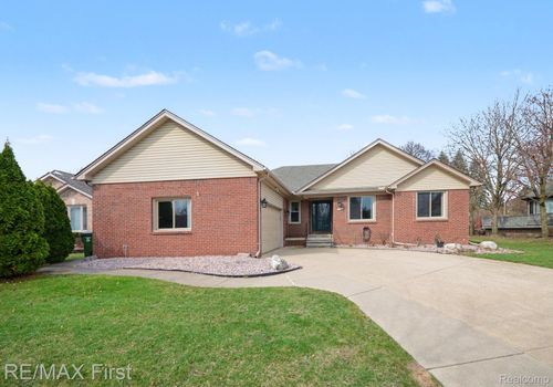 47985 Fox Chase Ct, Shelby Township, MI, 48315-4232 | Card Image