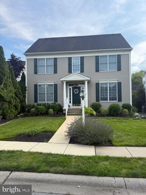47 Hampshire Way, Medford, NJ, 08055-2642 | Card Image