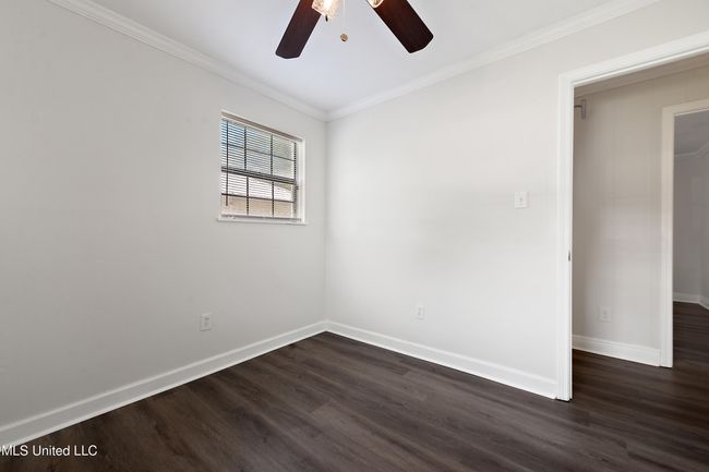 414 Demontluzin guestroom 2 | Image 18