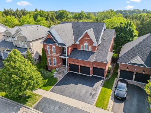 17 Covington Dr, Whitby, ON, L1M2K6 | Card Image