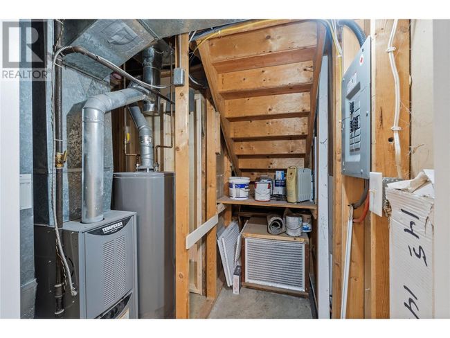 416 Waddington Dr, Home with 4 bedrooms, 2 bathrooms and null parking in Kamloops BC | Image 26