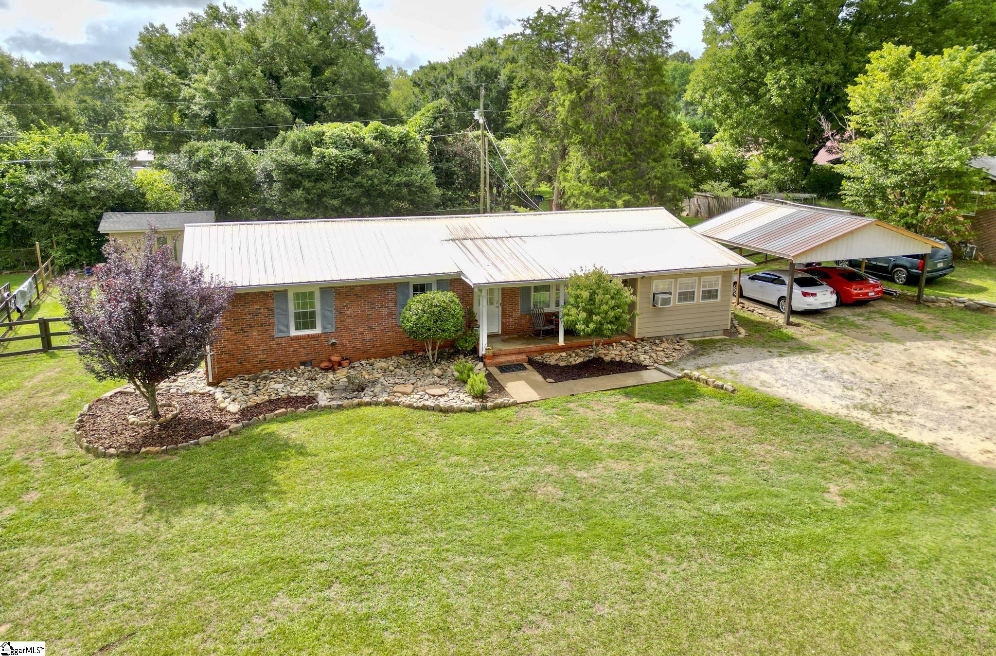 Moorefield Memorial Hwy, Liberty, SC 29657