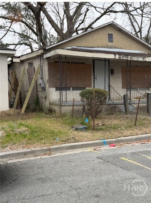 124 Scarborough St, savannah, GA, 31415-2135 | Card Image
