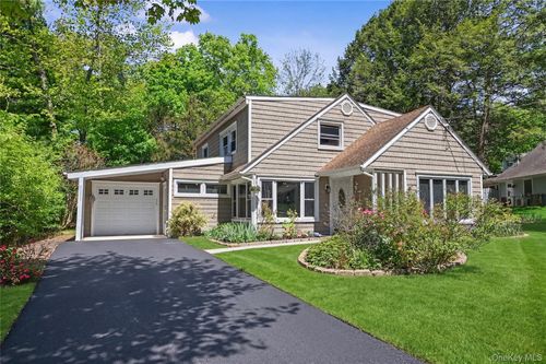 94 East Way, Mount Kisco, NY, 10549-3505 | Card Image