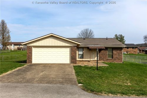 8 Michael St, Scott Depot, WV, 25560-9534 | Card Image