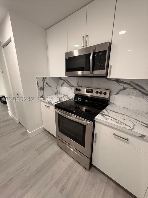 203-8240 Sw 210th St, Cutler Bay, FL, 33189-3490 | Card Image