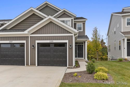 2229 Watertown Way, Grand Rapids, MI, 49505-6049 | Card Image