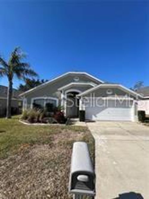 333 Garberia Dr, DAVENPORT, FL, 33837-3943 | Card Image