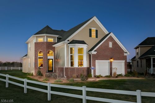 8 Leidl Cir, Hillsborough, NJ, 08844-4596 | Card Image