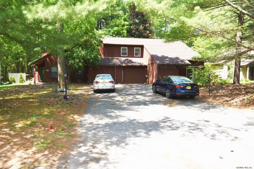 86 Thimbleberry Rd, Malta, NY, 12020-4373 | Card Image