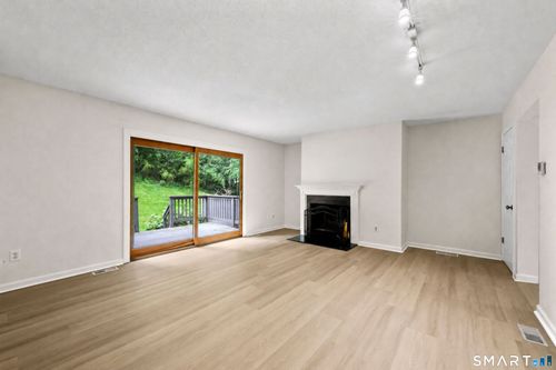 148-148 Conestoga Way, Glastonbury, CT, 06033-3362 | Card Image