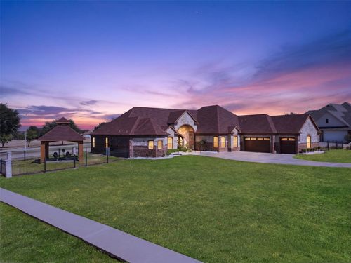 2521 Garrett Ct, Cedar Hill, TX, 75104-1011 | Card Image