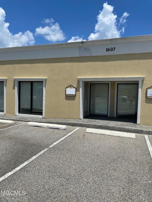 1607 24th Avenue, Gulfport, MS, 39501 | Card Image