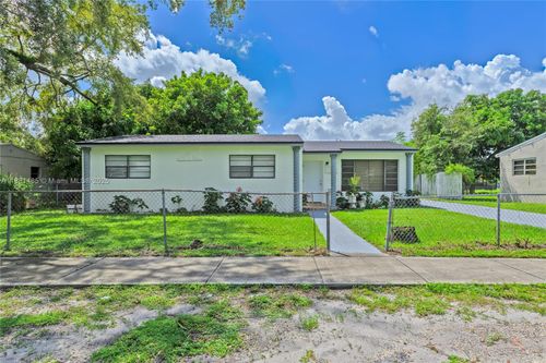 2960 Nw 165th St, Miami Gardens, FL, 33054-6440 | Card Image