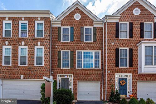 25242 Dunvegan Sq, CHANTILLY, VA, 20152-5306 | Card Image