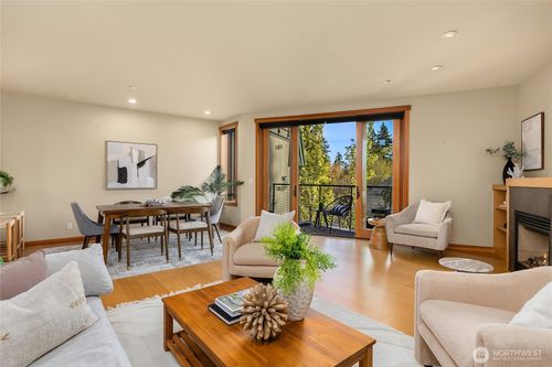 a302-610 Ne Vineyard Ln, Bainbridge Island, WA, 98110-3805 | Card Image