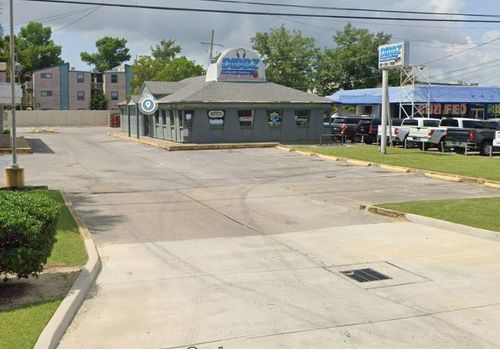6850 Veterans Memorial Blvd, Metairie, LA, 70003-4417 | Card Image