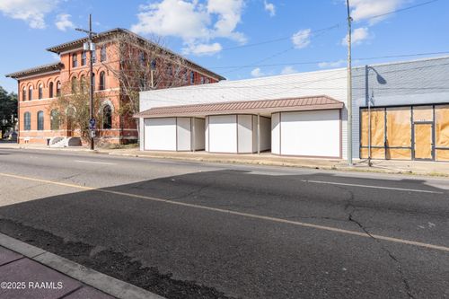 119 E Landry St, Opelousas, LA, 70570-5131 | Card Image