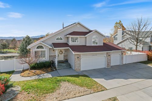 10228 S Snow Iris Way, Sandy, UT, 84092-4392 | Card Image
