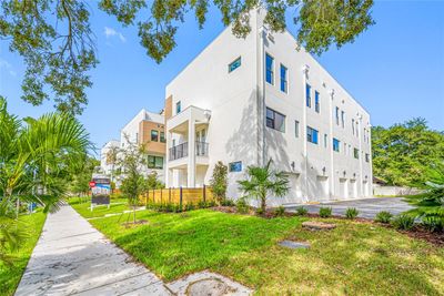 315 15th Street N, Townhouse with 2 bedrooms, 2 bathrooms and null parking in St Petersburg FL | Image 1