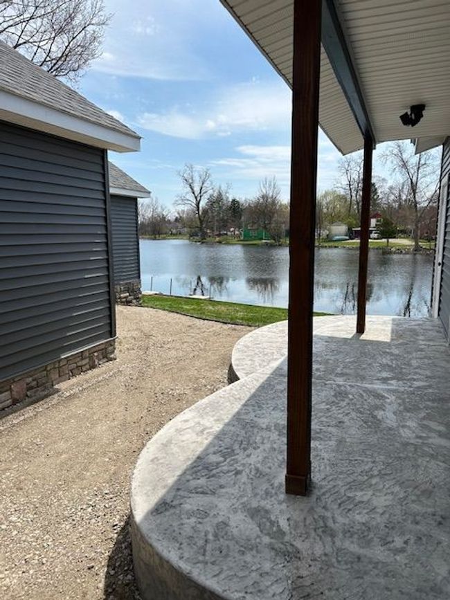 412 Ellen St, House other with 4 bedrooms, 2 bathrooms and null parking in Fenton MI | Image 6