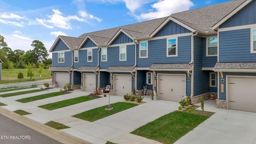 1330 Mountain Quail Cir, Maryville, TN, 37801-9542 | Card Image