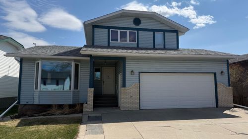317 6 Ave W, Hanna, AB, T0J1A0 | Card Image
