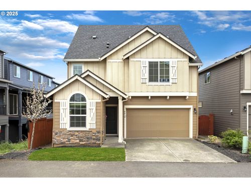9019 N Dogwood St, Camas, WA, 98607-7563 | Card Image