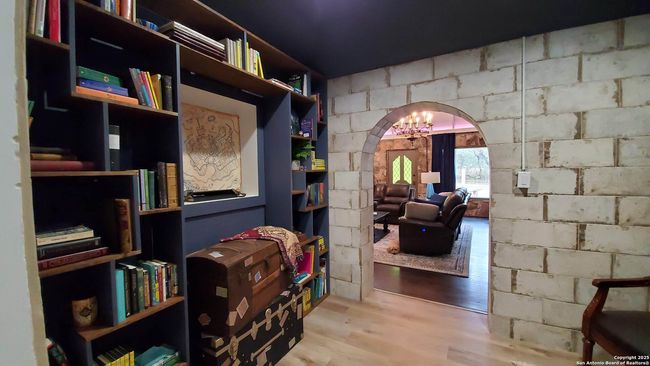 9810 Park Dr, House other with 2 bedrooms, 3 bathrooms and null parking in Helotes TX | Image 6