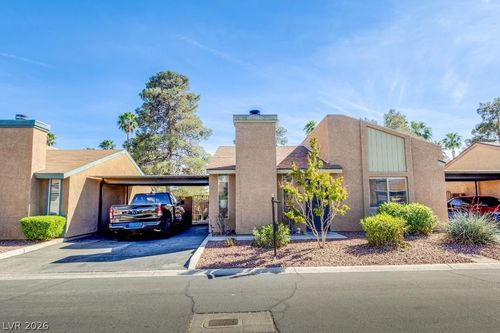6533 Pinon Pine Way, Las Vegas, NV, 89108-3437 | Card Image