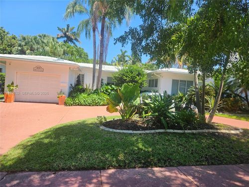 1070 N Shore Dr, Miami Beach, FL, 33141-2442 | Card Image