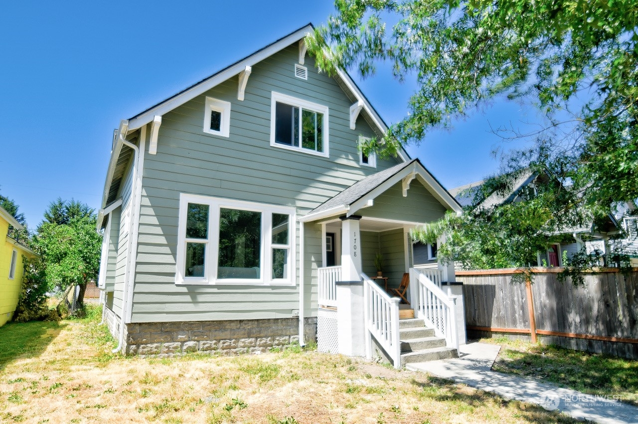 L St, Tacoma, WA 98405
