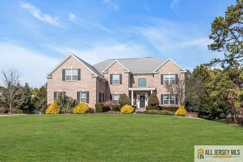 3 St James St, Monroe, NJ, 08831-8681 | Card Image