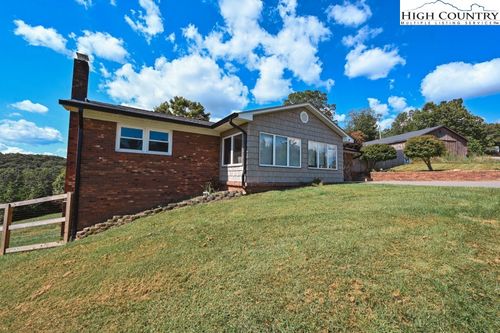 162 Carrie Dillard Rd, West Jefferson, NC, 28694-9600 | Card Image