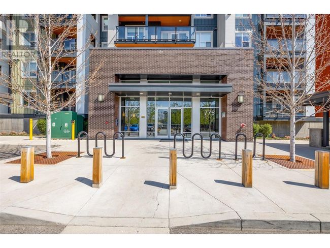 301 - 775 Academy Way, Condo with 3 bedrooms, 3 bathrooms and 1 parking in Kelowna BC | Image 6