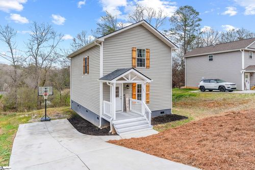 121 Forrester Dr, Liberty, SC, 29657-3212 | Card Image