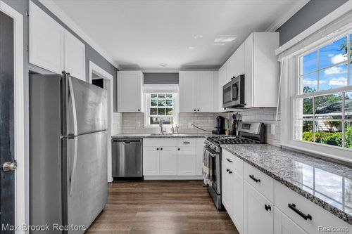 3711 Normandy Rd, Royal Oak, MI, 48073-1538 | Card Image