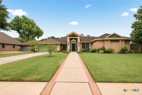 601 Masters Dr, Victoria, TX, 77904-3325 | Card Image