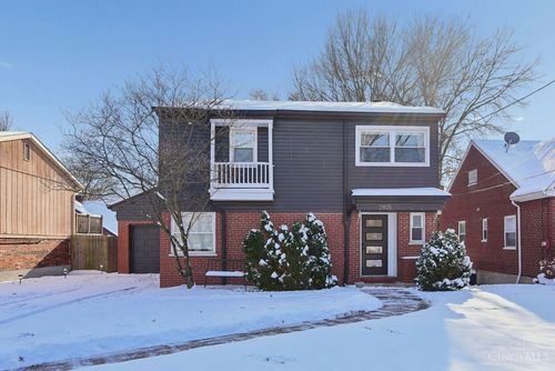 2805 Langdon Farm Rd, Cincinnati, OH, 45237 | Card Image