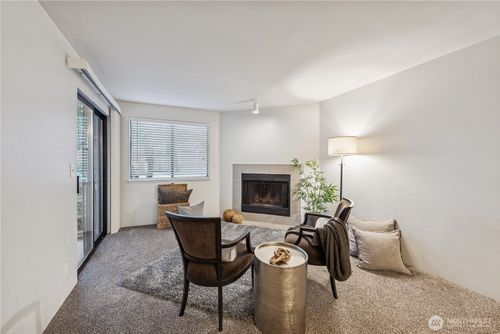 apt-a110-700 N 160th St, Shoreline, WA, 98133-5692 | Card Image