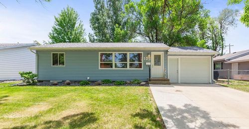 105 8th Ave E, West Fargo, ND, 58078-2915 | Card Image