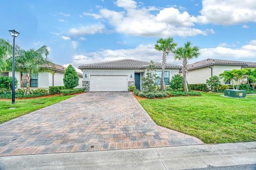 680 Se Villandry Way, Port St Lucie, FL, 34984-6680 | Card Image