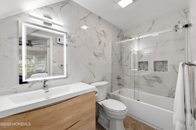 21 Homestead Cir, House other with 5 bedrooms, 4 bathrooms and null parking in Marlboro NJ | Image 37