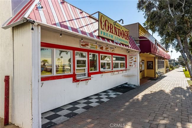 1207 Seal Way, Home with 6 bedrooms, 4 bathrooms and 2 parking in Seal Beach CA | Image 15