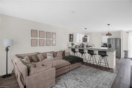143 Hunt Rd, Lexington, NC, 27292-1951 | Card Image