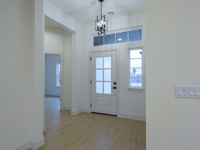 12129 Sw 45 Th Ter, House other with 4 bedrooms, 2 bathrooms and null parking in Mustang OK | Image 5