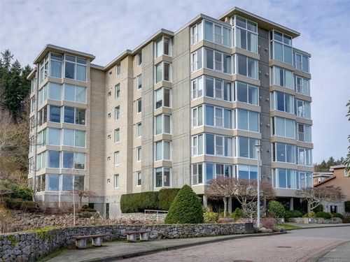 303-5350 Sayward Hill Cres, Victoria, BC, V8Y3H9 | Card Image