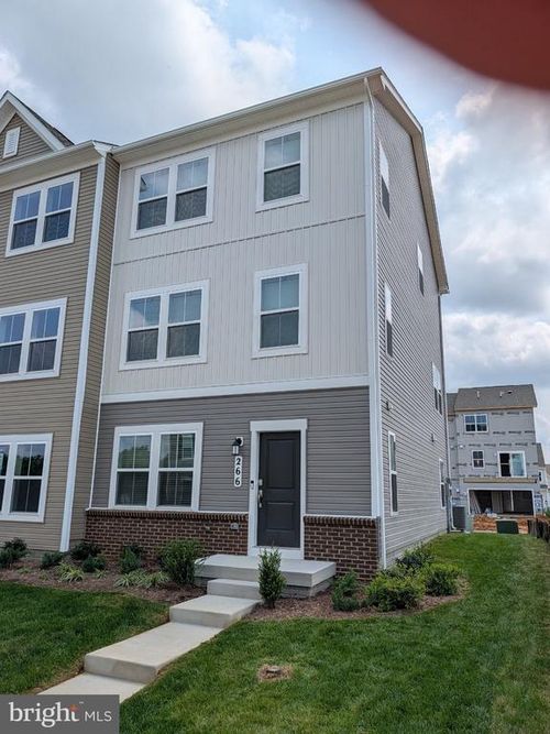 266 Swan Avenue, RANSON, WV, 25438 | Card Image